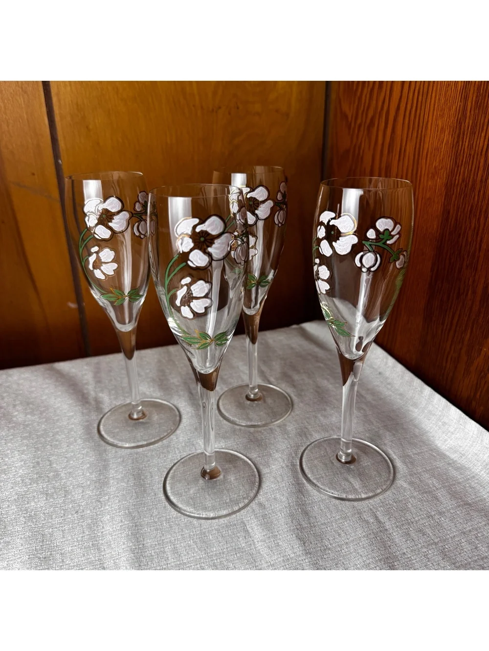 Vintage Hand Painted Floral Champagne Flutes Set Of 4 White Blossom Glasses - Picture 2 of 6